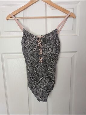 BCBG Patterned One-Piece Swimsuit with Blush Straps